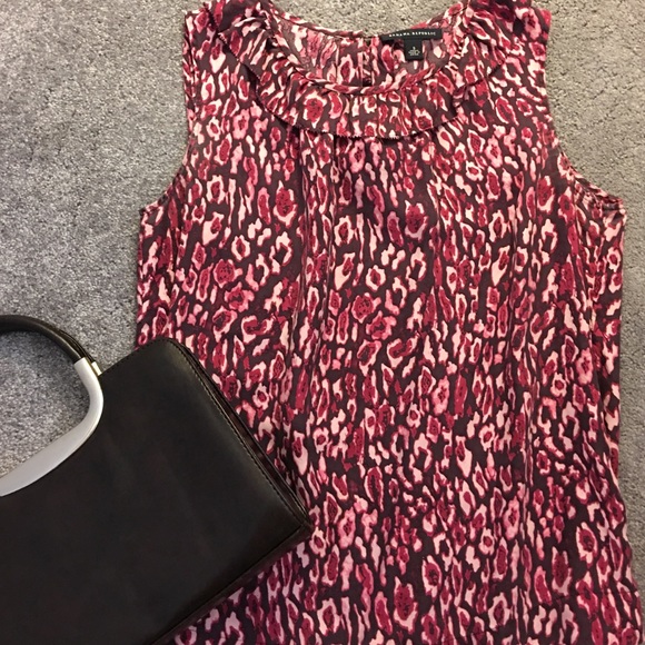 Banana Republic Tops - Adorable blouse!
