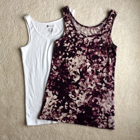 Set of two size L tank tops!