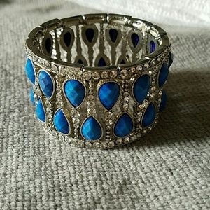 bauble bar Jewelry - Bauble Bar Crystal and Blue Stretch Bracelet bauble bar Jewelry - Bauble Bar Crystal and Blue Stretch Bracelet