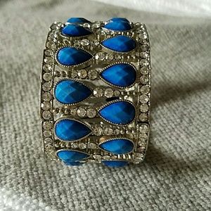 bauble bar Jewelry - Bauble Bar Crystal and Blue Stretch Bracelet bauble bar Jewelry - Bauble Bar Crystal and Blue Stretch Bracelet