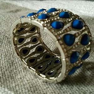 bauble bar Jewelry - Bauble Bar Crystal and Blue Stretch Bracelet bauble bar Jewelry - Bauble Bar Crystal and Blue Stretch Bracelet