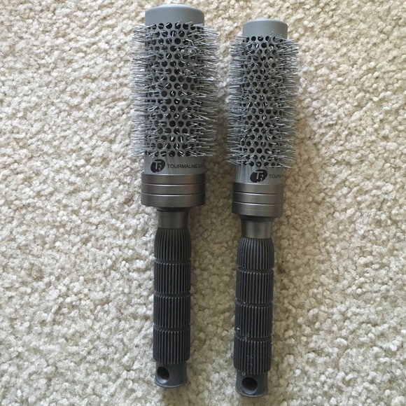 T3 Tourmaline Iconic Bristling Round brushes