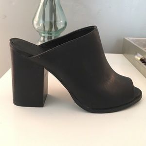 Silence & Noise Black Mule