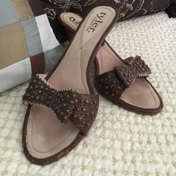 Dressy sandal slide by Richard Tyler