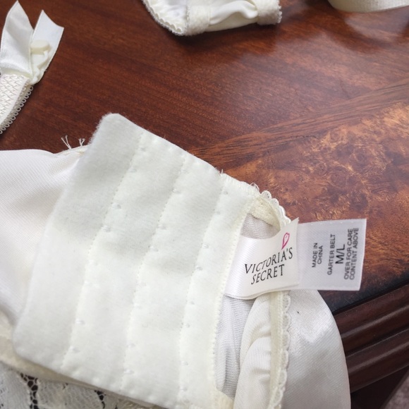 Victoria Secret Lingerie Set - Picture 3 of 4