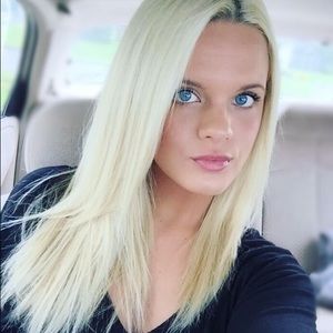 Meet your Posher, Kayla