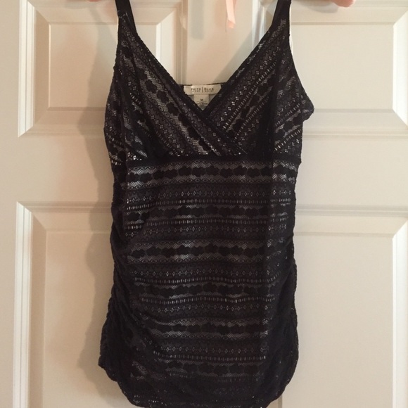 White House Black Market tank