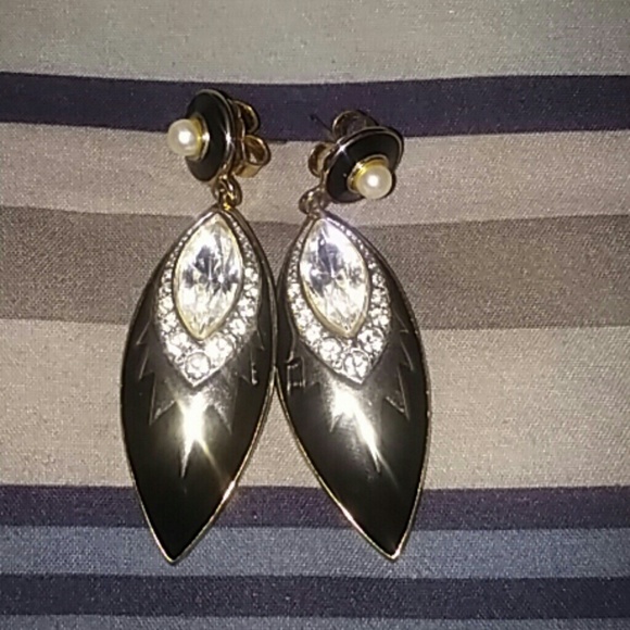 Jewelry - Picture 2 of 2