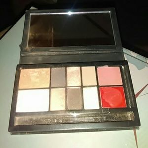 Mac look in a box face kit