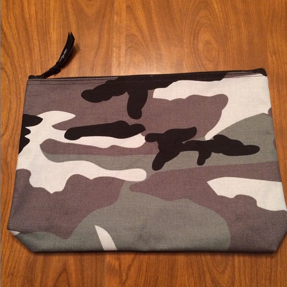 Thirty-One Zipper Pouch Camo