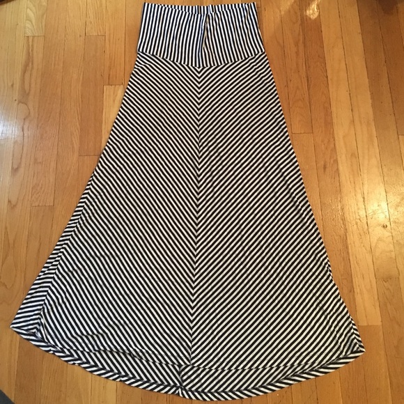 💥Final Price Reduction💥Gap Maternity Maxi skirt