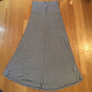 💥Final Price Reduction💥Gap Maternity Maxi skirt
