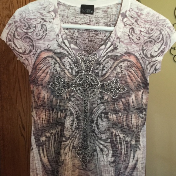 Cross and wings tshirt