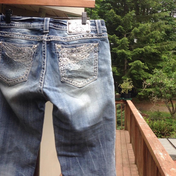 Mid rise easy crop jeans distressed