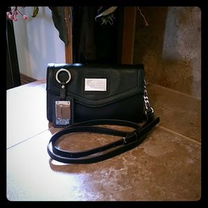 TIGNANELLO Black Cross Body Wallet with Key Chain