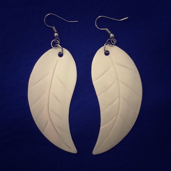 Shell Leaf Earrings (FREE WITH $20+ PURCHASE)