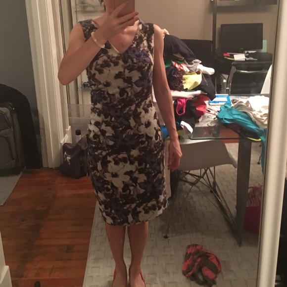 Gorgeous floral dress with sexy rouching