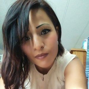 Meet your Posher, Leslye