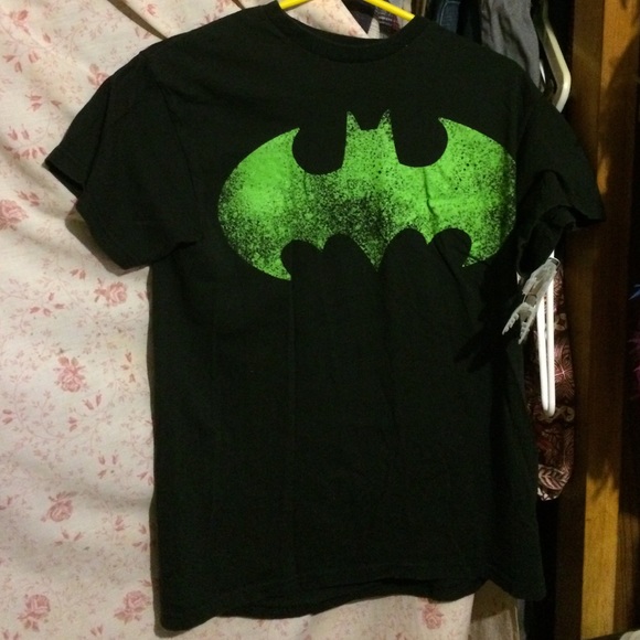 Black batman shirt, green logo