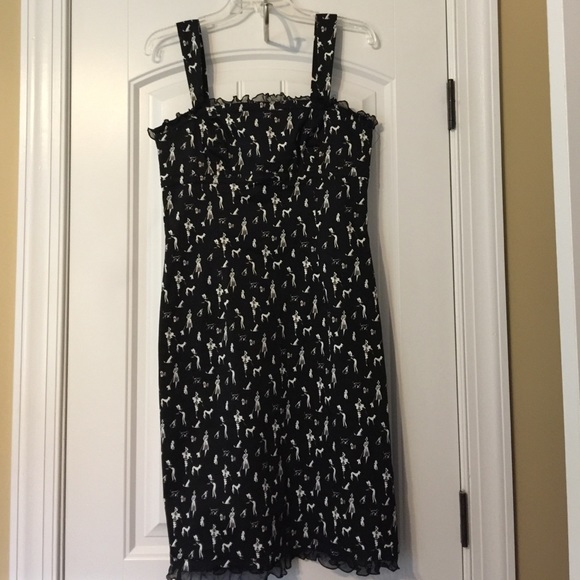 Sleeveless sundress, haute couture ladies print.