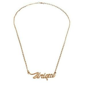 ✨Holidaze Sale✨NEW unique Gold necklace
