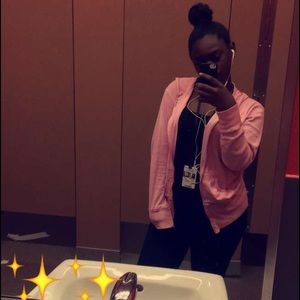 Meet your Posher, Adrianna