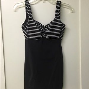 Lululemon tank top with built in bra