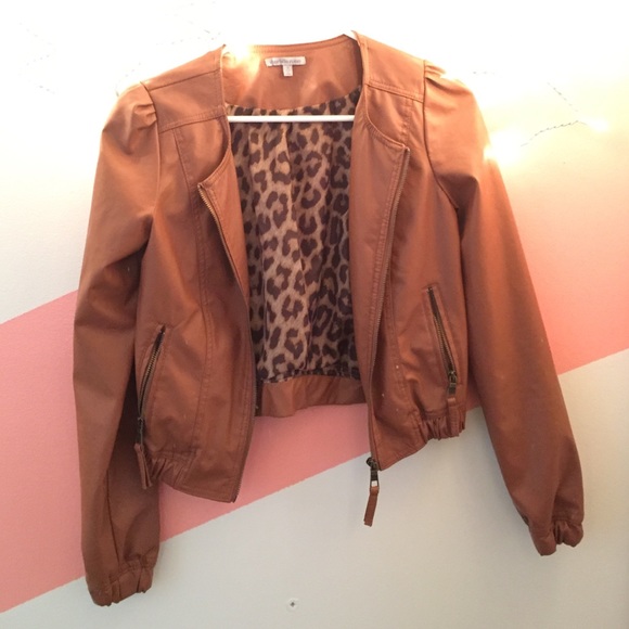 Leather jacket - Picture 1 of 3