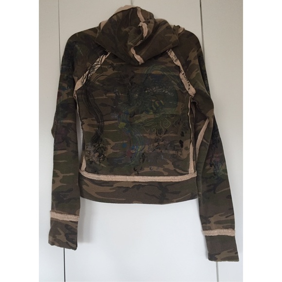 2B Free Camo Print Pull Over - Picture 3 of 4