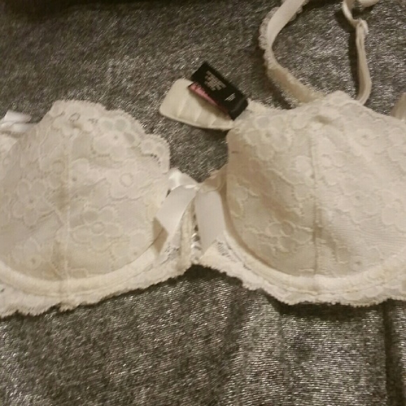 White VS sexy little things  34C - Picture 1 of 4