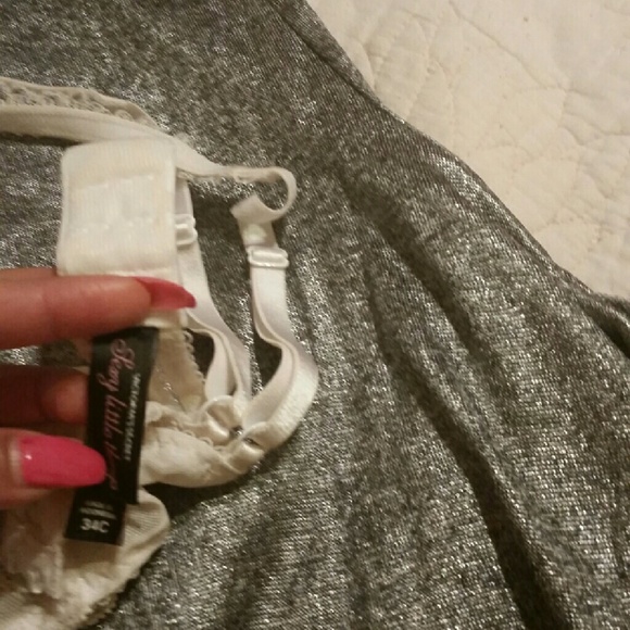 White VS sexy little things  34C - Picture 4 of 4