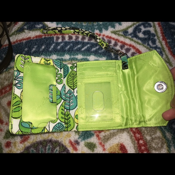 Vera Bradley wristlet - Picture 2 of 4