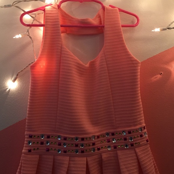 Pink dress - Picture 2 of 4