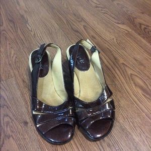 Size 6 1/2 brown shoes