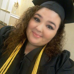 Meet your Posher, Stefany