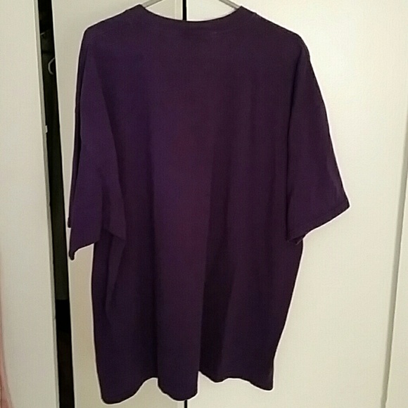 T Shirt - Picture 2 of 4