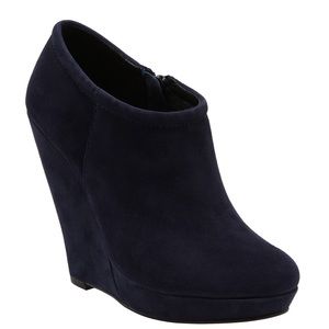 Trouvé - navy blue alliance bootie wedges