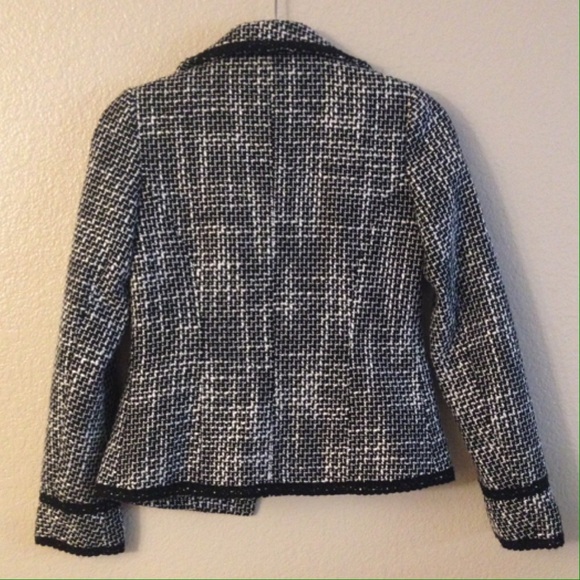 Le Chateau jacket! - Picture 2 of 4