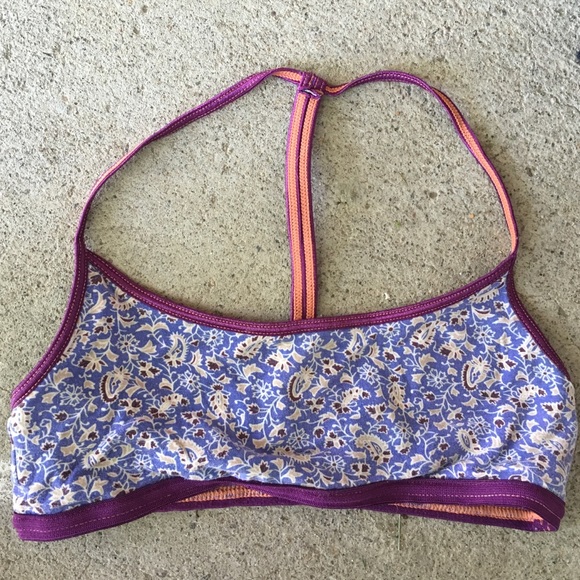 Reversible sports bra