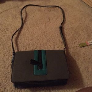 Gianni  Bini cross body handbag!!