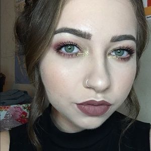 Meet your Posher, Alexandra