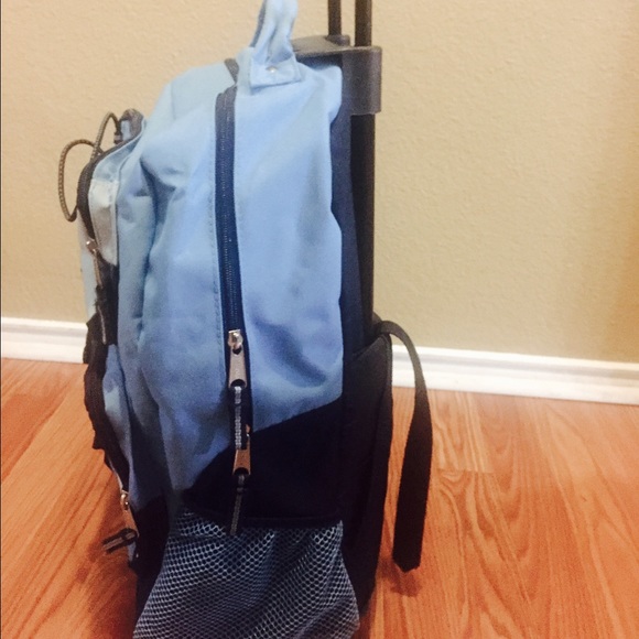 eastsport rolling backpack