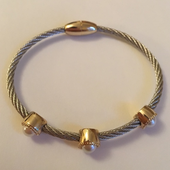 Silver Wire Bangle with Pearls
