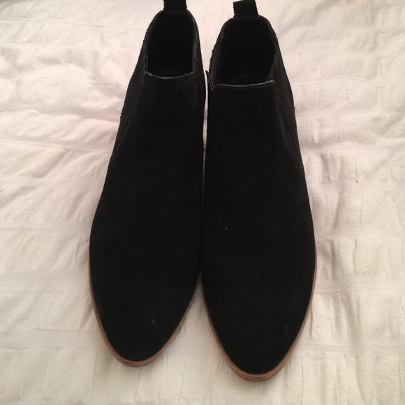 Dolce vita ankle booties