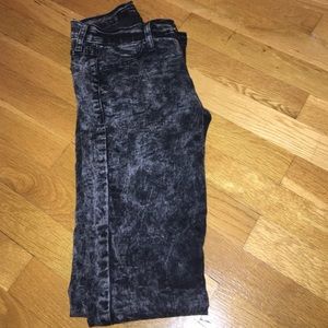 Black and gray washed out skinny jeans