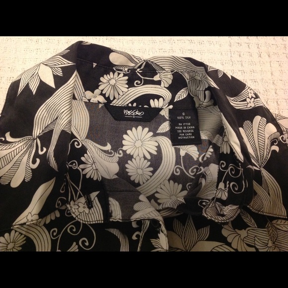 PRICE DROP 🎈Beautiful black & white 100% silk - Picture 3 of 4