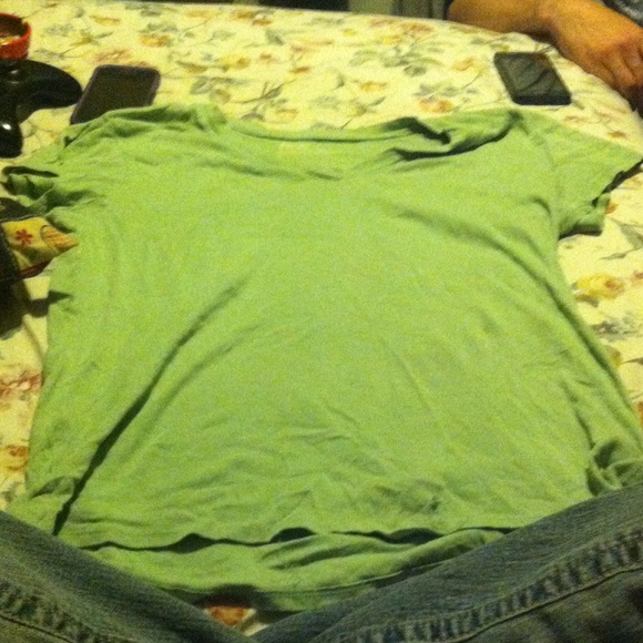 A tee shirt xl