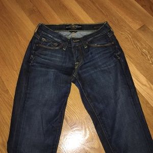 LUCKY BRAND DARK WASH JEANS