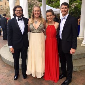 Meet your Posher, Courtney