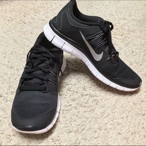Women Black Nike Free 5.0 Size 8.5